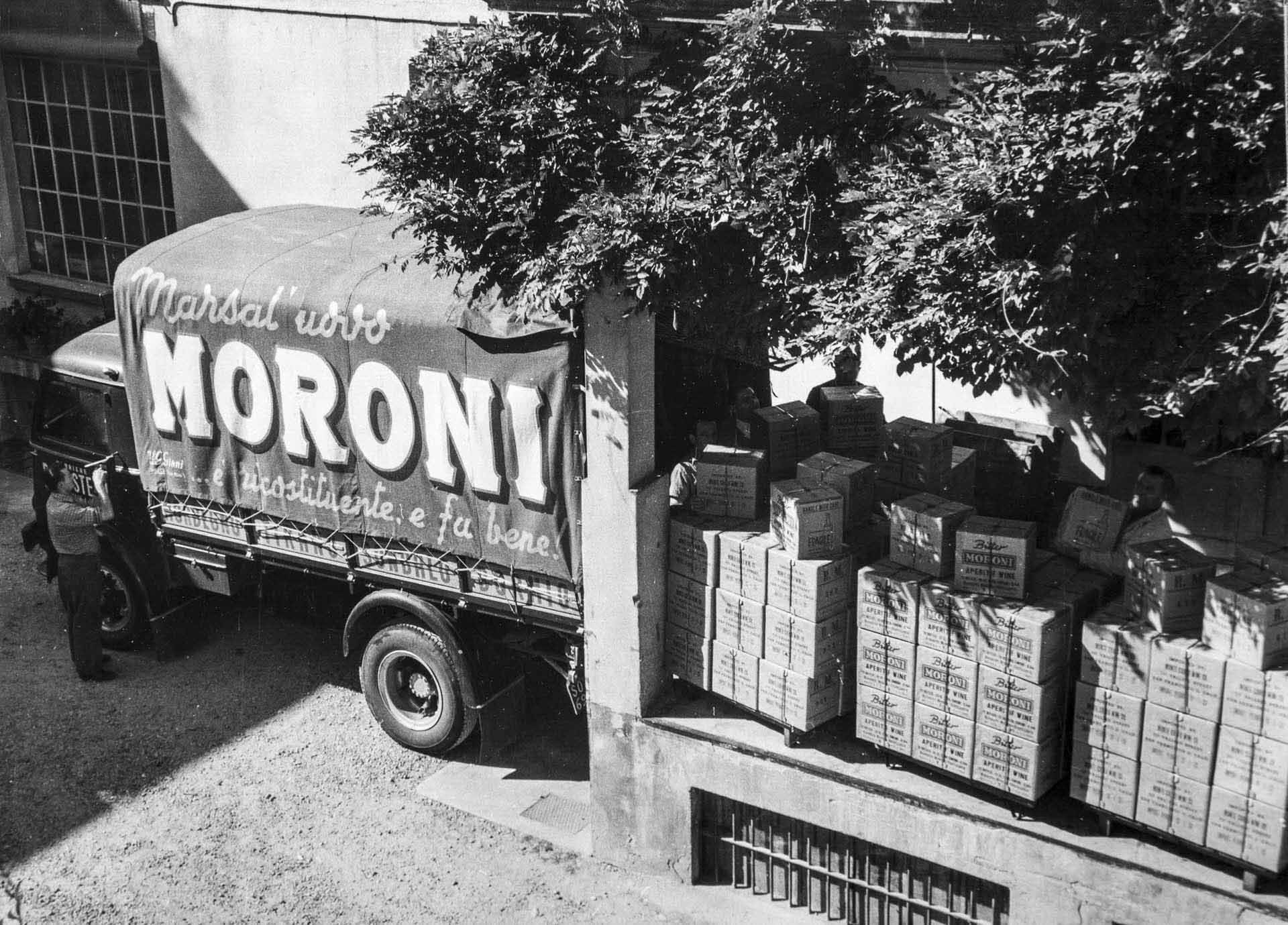 Camion traporti Robustelli  foto storica